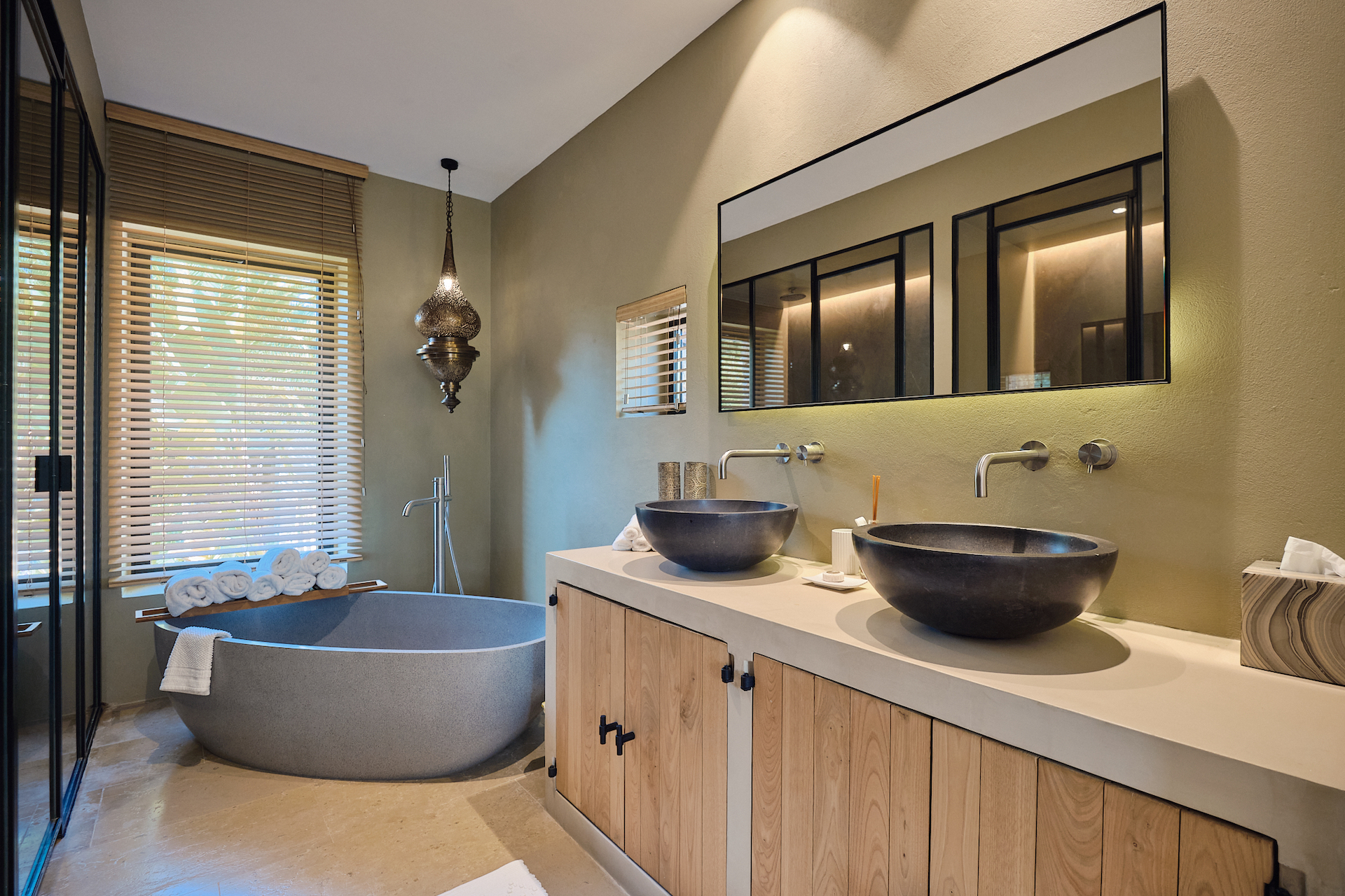 Resa Estates finca campo san jose Ibiza bathroom tub.jpg